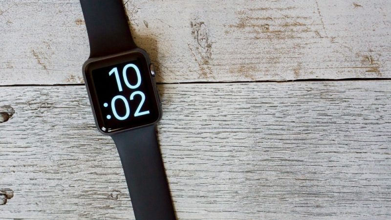 Tìm hiểu chi tiết về Apple Watch Series 1, nên mua bản thép hay nhôm? 2 Thiết kế đơn giản của chiếc đồng hồ khiến chúng ta không quá phân vân để chọn lựa